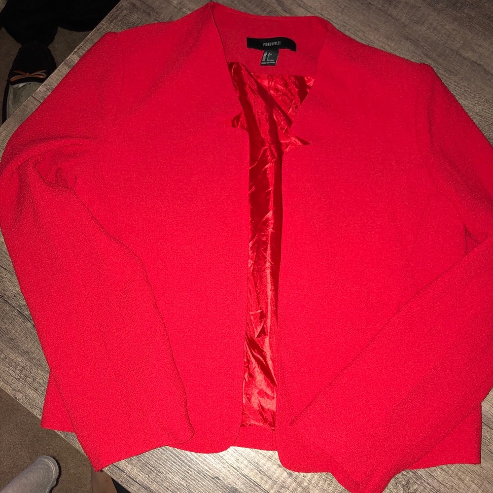 Red 3/4 sleeve blazer